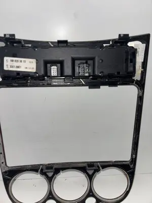 Foto de INTERRUPTOR MERCEDES-BENZ CLASE A (BM 168) 1.7 CDI Diesel CAT (95 CV / 70 KW) referencia 1688203610 foto 2