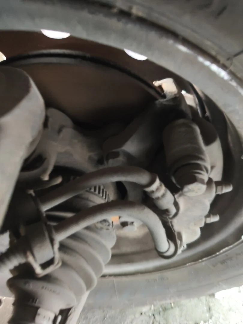 Foto de MANGUETA DELANTERA IZQUIERDA NISSAN INTERSTAR (X70) 2.5 dCi Diesel CAT (114 CV / 84 KW)