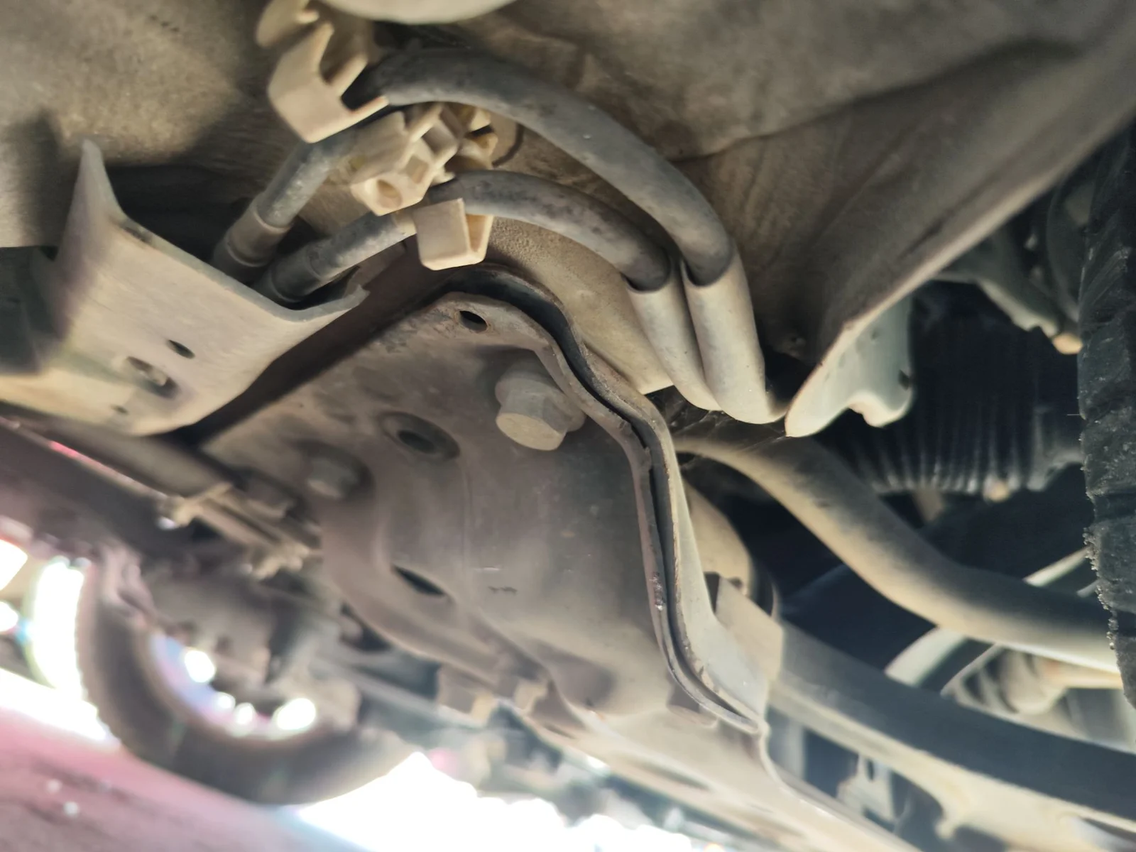 Foto de EJE DELANTERO / CUNA MOTOR ALFA ROMEO 147 (190) 1.9 JTD CAT (110 CV / 81 KW)