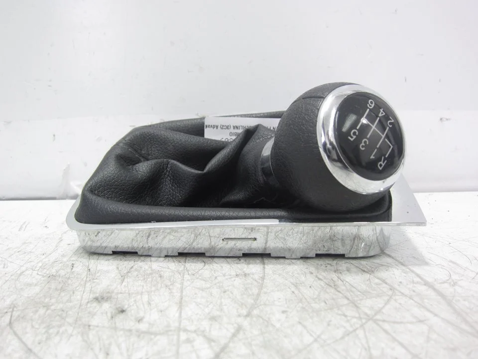 Foto de GUARNECIDOS PALANCA CAMBIO VOLKSWAGEN PASSAT BERLINA (3C2) 2.0 TDI (140 CV / 103 KW) referencia 9244046052
