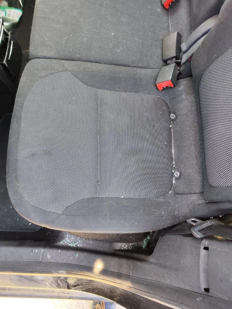Foto de ASIENTOS TRASERO IZQUIERDO SKODA YETI (5L)(2009) 2.0 TDI (110 CV / 81 KW) referencia 5L0883805