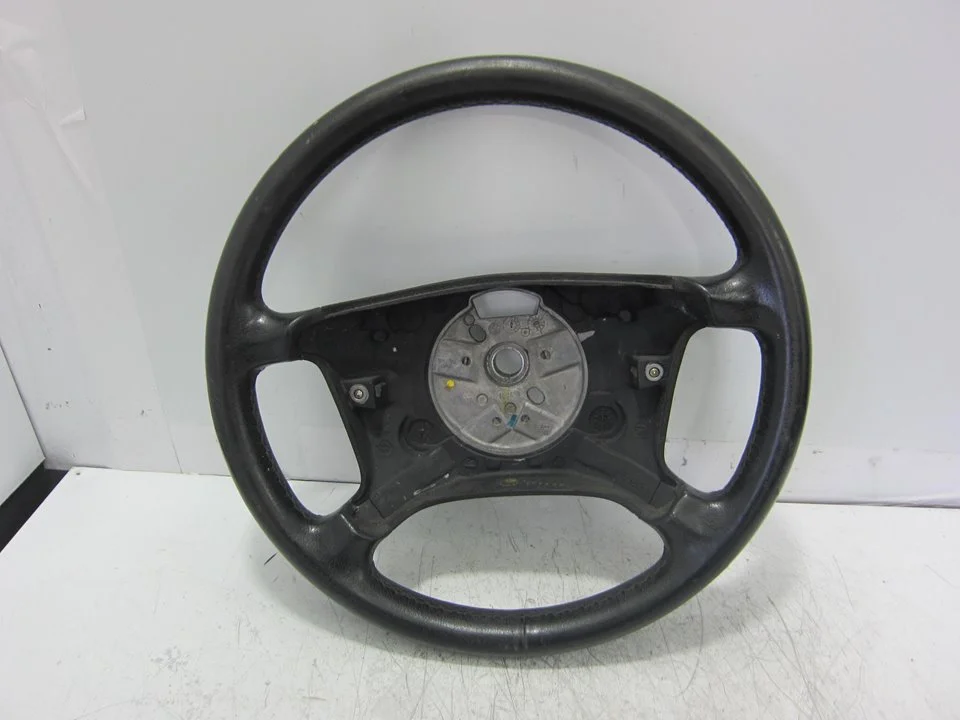 Foto de VOLANTE BMW SERIE X5 (E53) 3.0 24V CAT (231 CV / 170 KW) referencia 101328