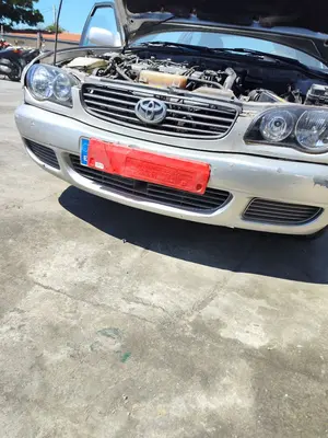 Foto de PARAGOLPES DELANTERO TOYOTA COROLLA (E11) 2.0 Turbodiesel CAT (90 CV / 66 KW)