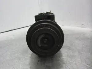Foto de COMPRESOR AIRE ACONDICIONADO MERCEDES-BENZ CLASE 124 (BM 124) BERLINA 3.0 Diesel (109 CV / 80 KW) referencia A0002340911 foto 3