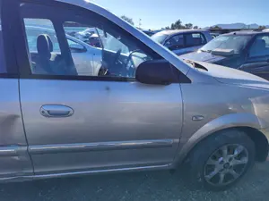 Foto de PUERTA DELANTERA DERECHA KIA CARENS (RS) 1.8 16V CAT (126 CV / 93 KW)