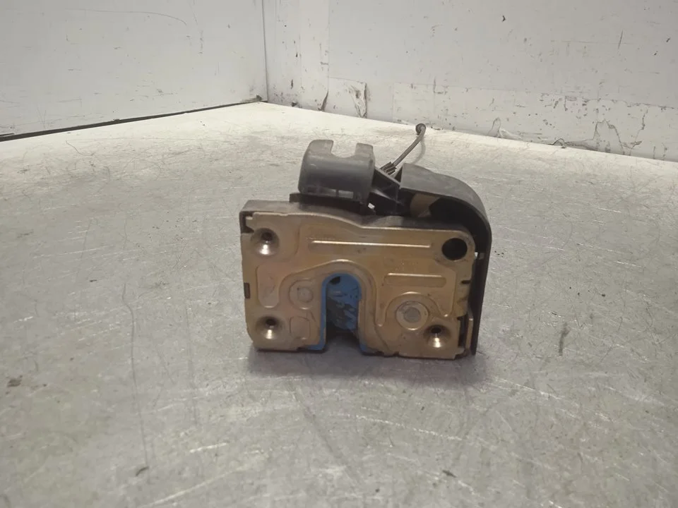 Foto de CERRADURA PUERTA DELANTERA IZQUIERDA RENAULT CLIO II FASE II (B/CB0) 1.2 16V (75 CV / 55 KW) referencia 7700434604