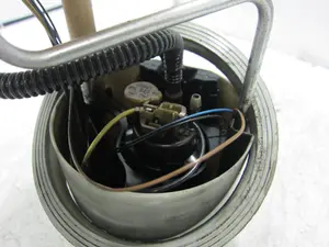 Foto de BOMBA COMBUSTIBLE VOLKSWAGEN PASSAT BERLINA (3C2) 2.0 TDI (140 CV / 103 KW) referencia 3C0919050AA foto 2