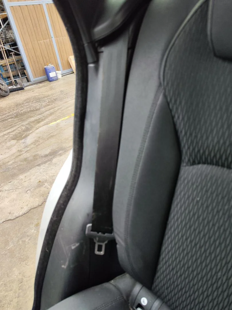 Foto de CINTURON SEGURIDAD TRASERO DERECHO LAND ROVER RANGE ROVER EVOQUE 2.0 Td4 CAT (150 CV / 110 KW)