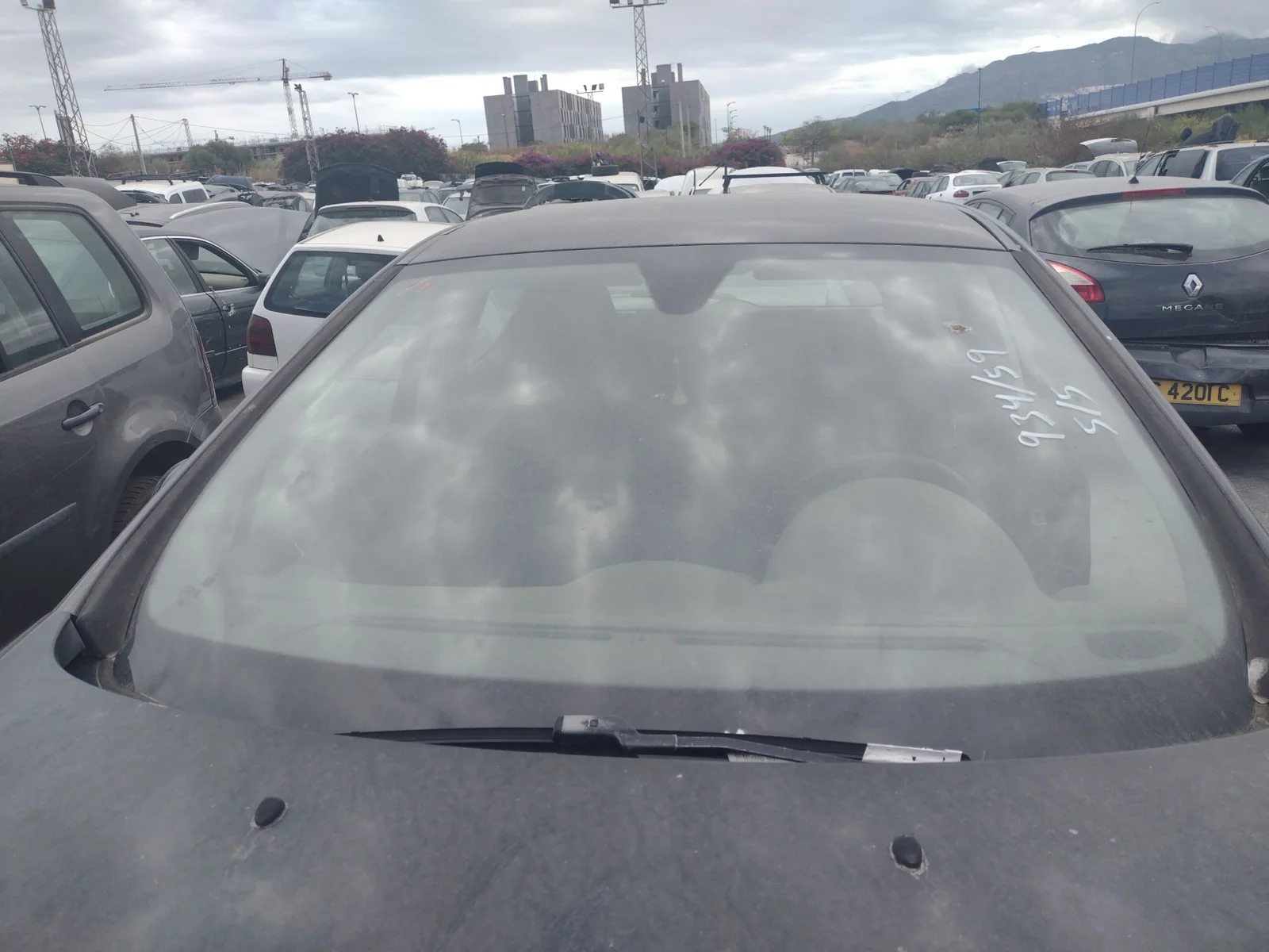 Foto de PARABRISAS PEUGEOT 308 1.6 16V HDi (90 CV / 66 KW)