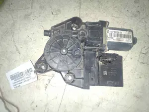 Foto de ELEVALUNAS DELANTERO DERECHO RENAULT MEGANE III BERLINA 5P referencia 807301396R
