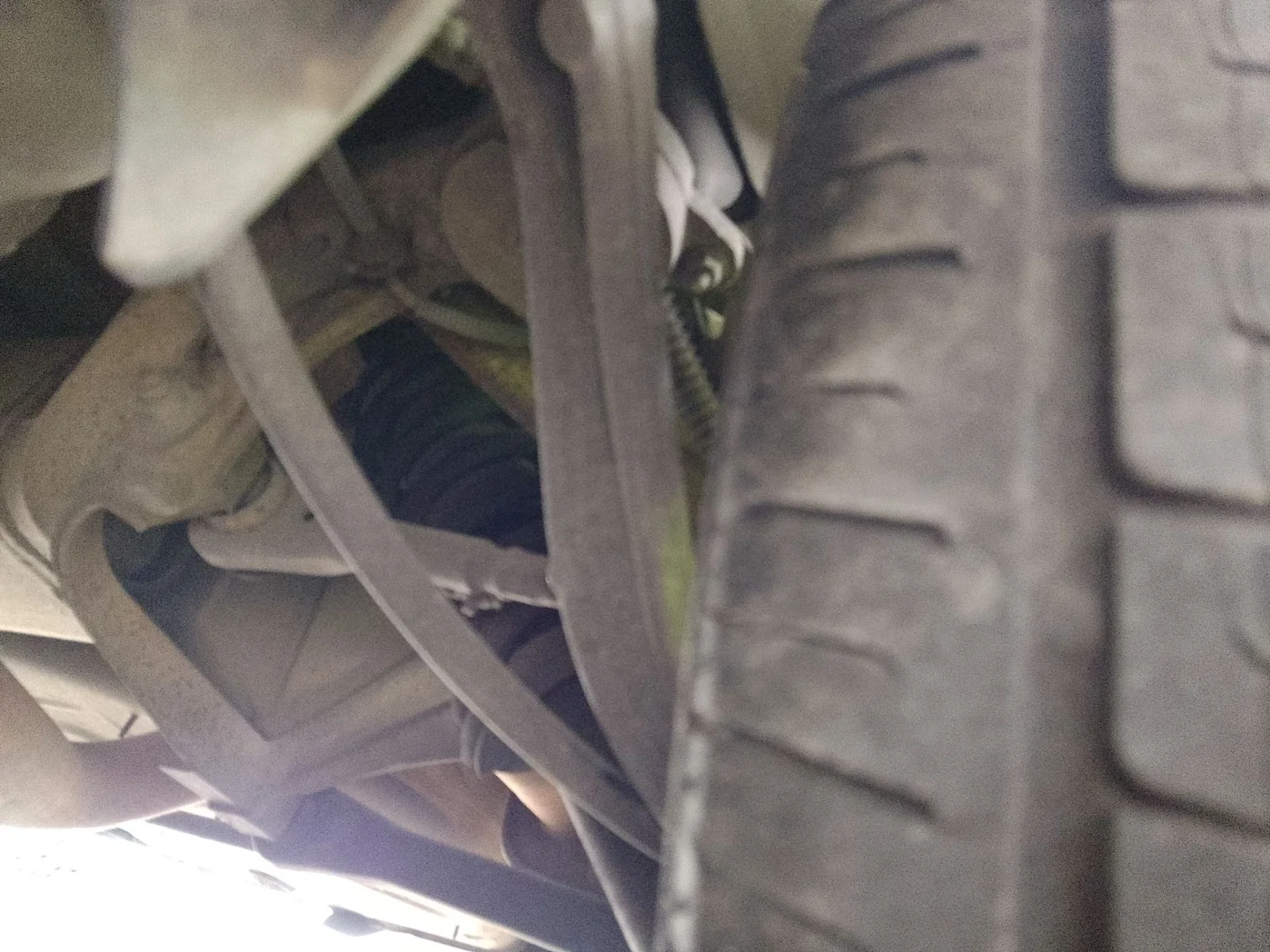 Foto de BRAZO SUSPENSION TRASERO IZQUIERDO PEUGEOT 407 2.0 16V HDi FAP CAT (RHR / DW10BTED4) (136 CV / 100 KW)