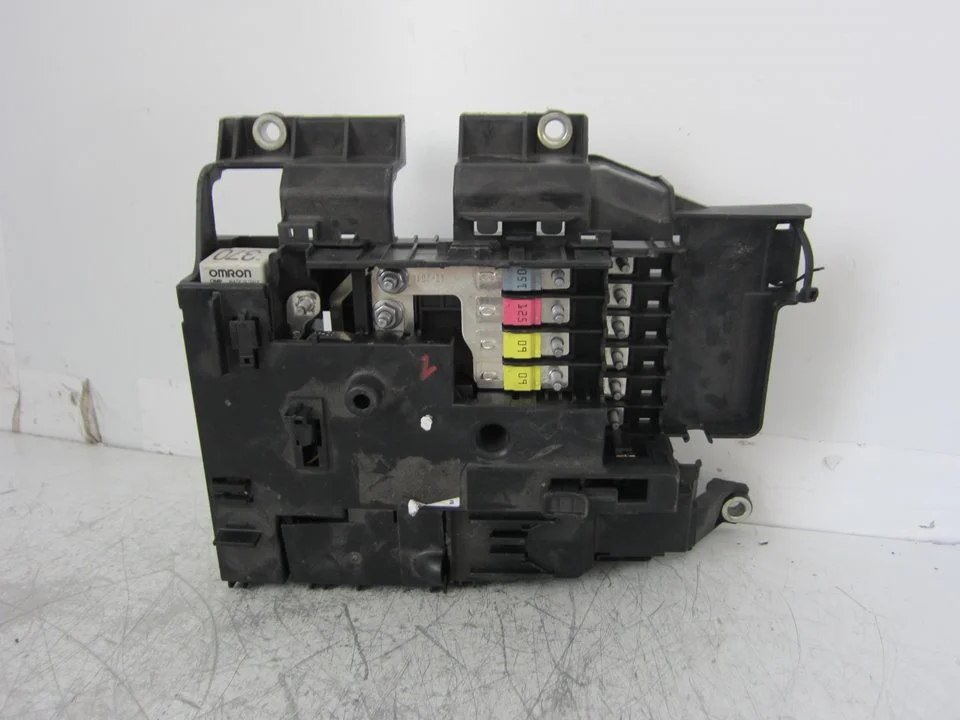 Foto de CAJA RELES / FUSIBLES PORSCHE CAYENNE (TIPO 92A)