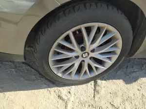 Foto de MANGUETA TRASERA DERECHA SEAT LEON ST 5F8 1.6 TDI (105 CV / 77 KW)