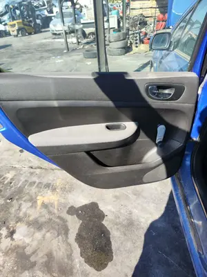 Foto de GUARNECIDO PUERTA TRASERA DERECHA PEUGEOT 307 (S1)(04.2001) 1.6 16V CAT (109 CV / 80 KW) referencia 9333E4