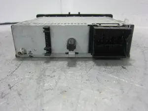 Foto de SISTEMA AUDIO / RADIO CD RENAULT SCENIC III (JZ) 1.6 16V (110 CV / 81 KW) referencia 281150030R foto 4
