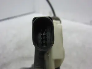 Foto de CERRADURA PUERTA DELANTERA DERECHA VOLKSWAGEN GOLF IV BERLINA (1J1)(10.1997) 1.6 16V (105 CV / 77 KW) referencia 14CC6X1837014C foto 2