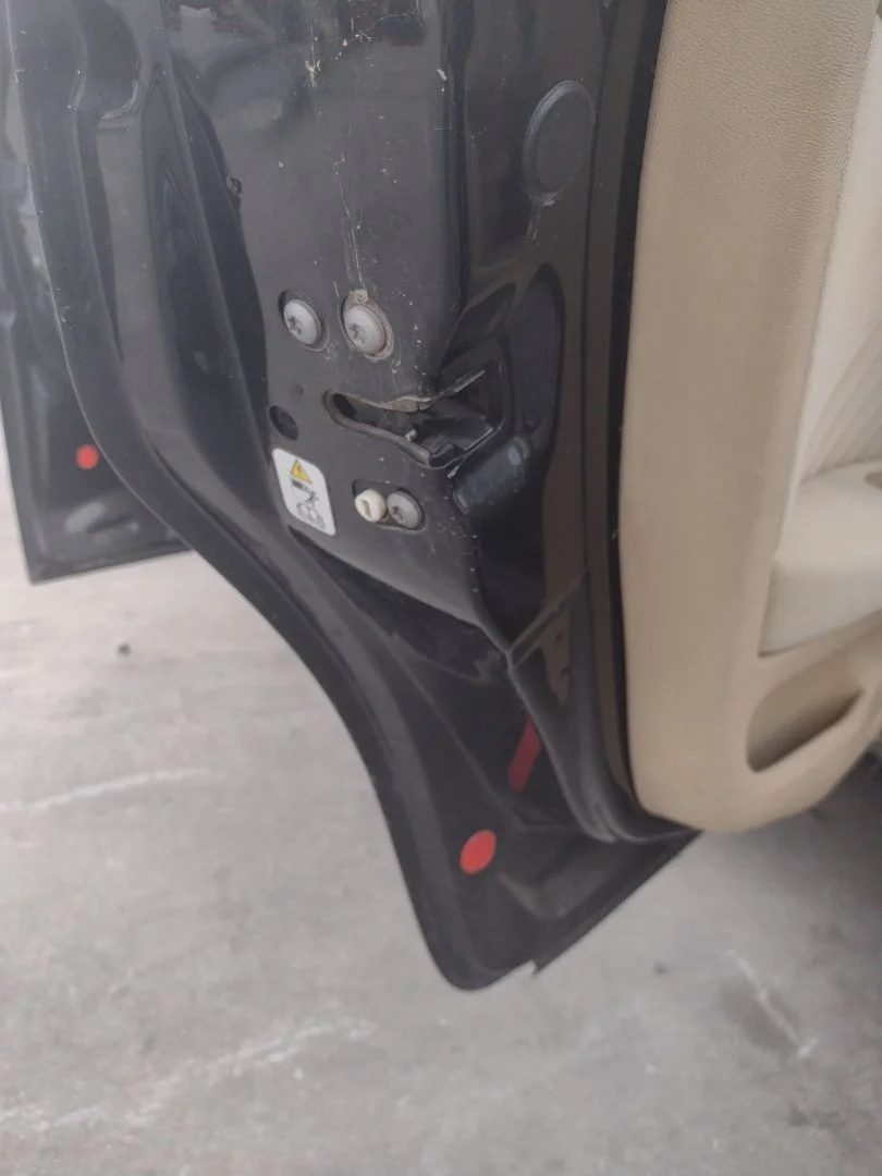 Foto de CERRADURA PUERTA TRASERA IZQUIERDA ALFA ROMEO 159 (140) 1.9 JTD (M) 16V CAT (150 CV / 110 KW)
