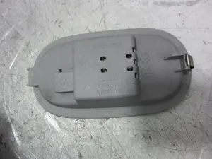 Foto de LUZ INTERIOR RENAULT CLIO II FASE I (B/CB0) 1.2 (58 CV / 43 KW) referencia 7700410612 foto 4