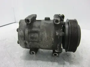 Foto de COMPRESOR AIRE ACONDICIONADO RENAULT LAGUNA (B56) referencia 7700111298 foto 6