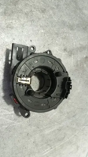Foto de ANILLO AIRBAG BMW SERIE 3 BERLINA (E46) 2.0 16V Diesel CAT (136 CV / 100 KW) referencia 542011