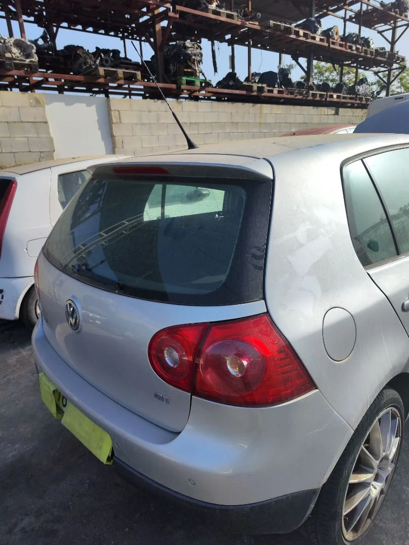 Foto de PORTON TRASERO VOLKSWAGEN GOLF V (1K1)(10.2003) 1.4 16V TSI (170 CV / 125 KW) referencia 1K6827025H