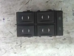 Foto de MANDO ELEVALUNAS DELANTERO IZQUIERDO FORD MONDEO BERLINA (GE) referencia 03163451