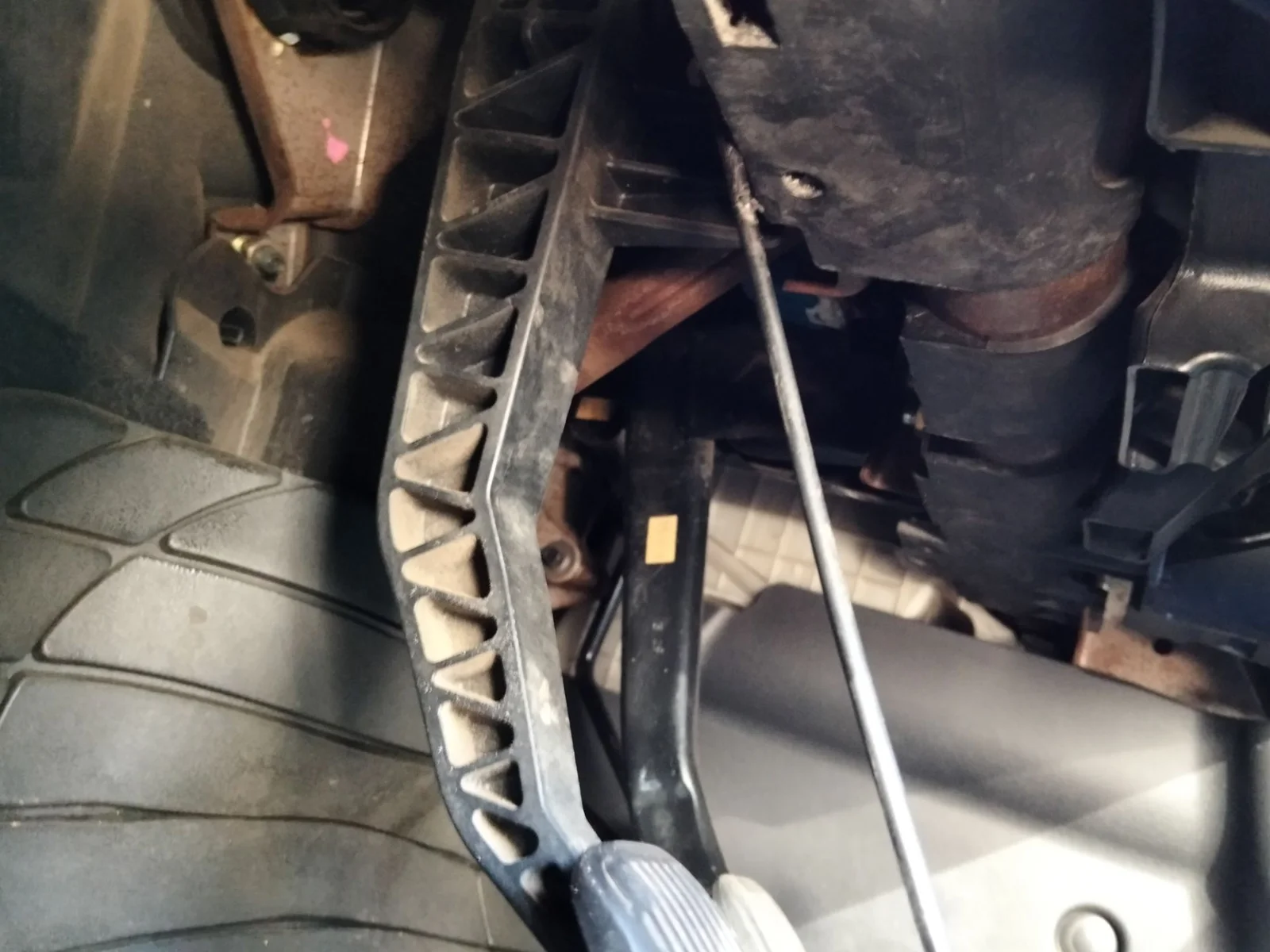 Foto de CAJA RELES / FUSIBLES MAZDA 3 BERLINA (BK) 1.6 16V CAT (105 CV / 77 KW)
