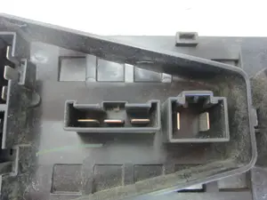 Foto de CAJA RELES / FUSIBLES LAND ROVER FREELANDER (LN)(01.1998) 1.8 CAT (120 CV / 88 KW) foto 3