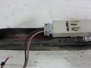 Foto de LUZ CENTRAL DE FRENO MICROCAR M.GO 480 cc (6 CV / 4,47 KW) referencia 9638523480 foto 3