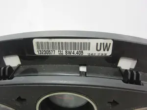 Foto de CUADRO INSTRUMENTOS OPEL ZAFIRA B 1.9 16V CDTI CAT (Z 19 DTH / LRD) (150 CV / 110 KW) referencia 13230577 foto 2