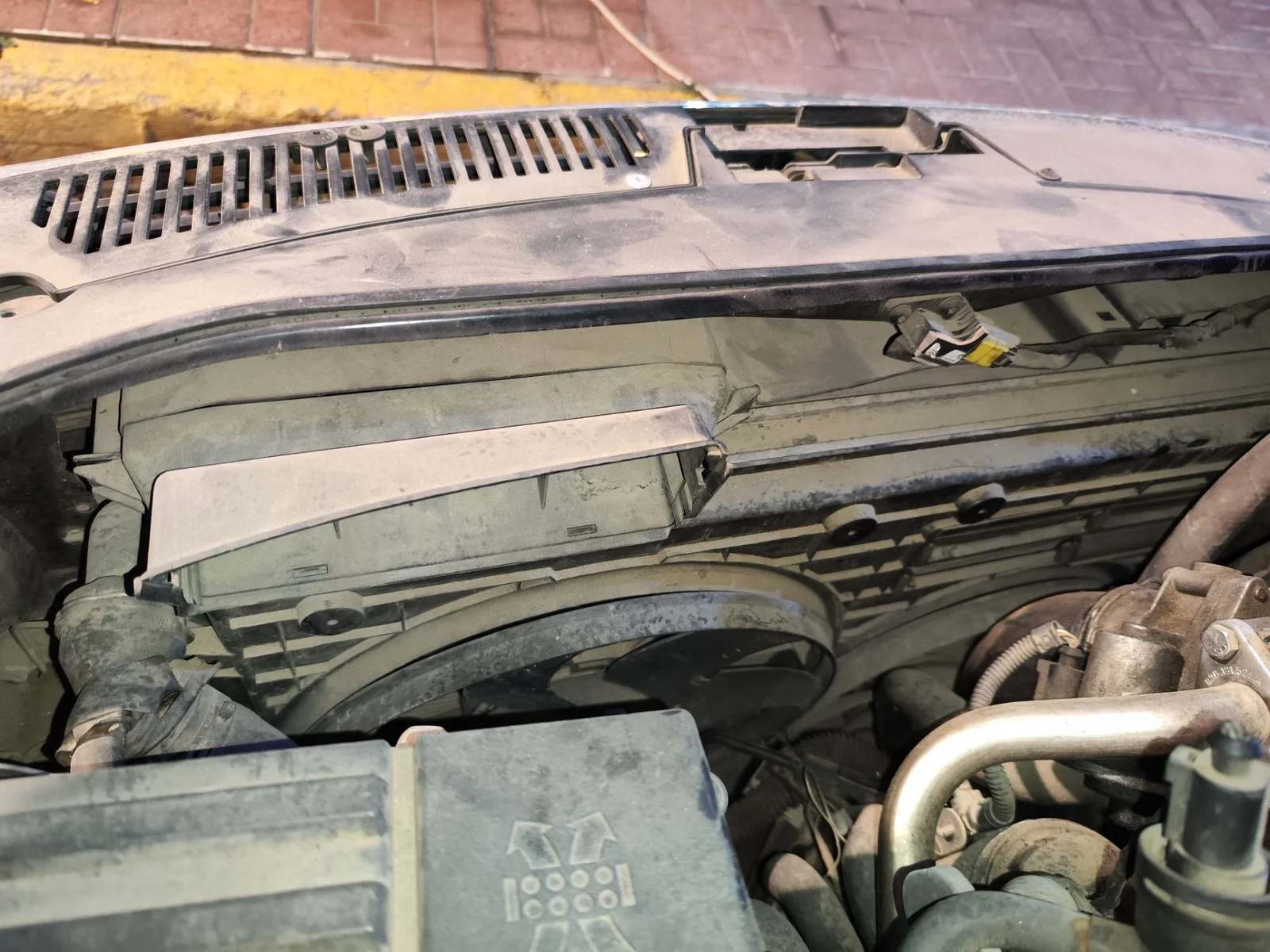 Foto de INTERCOOLER VOLKSWAGEN PASSAT BERLINA (3C2) 2.0 TDI (140 CV / 103 KW) referencia 3C0145805P