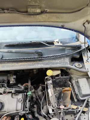 Foto de MOTOR LIMPIA DELANTERO CITROEN C2 1.1  (60 CV / 44 KW)