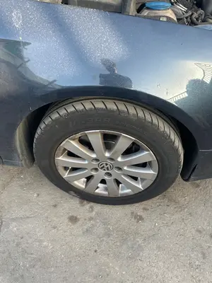 Foto de JUEGO LLANTAS VOLKSWAGEN PASSAT BERLINA (3C2) 2.0 TDI (140 CV / 103 KW) foto 1
