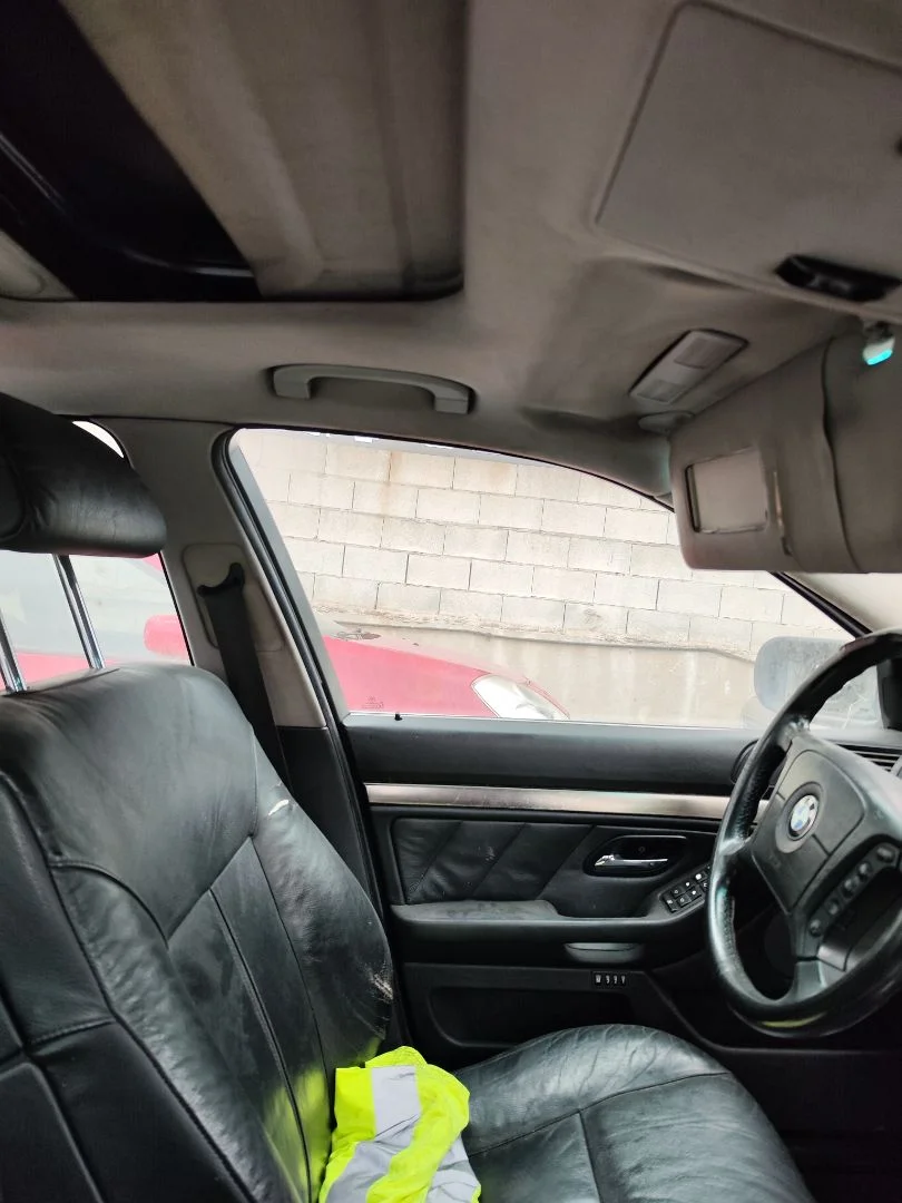 Foto de ASIDERO TECHO DELANTERO IZQUIERDO BMW SERIE 5 BERLINA (E39) 3.0 24V Turbodiesel CAT (193 CV / 142 KW)