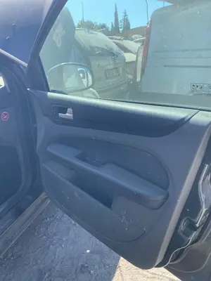 Foto de GUARNECIDO PUERTA DELANTERA DERECHA FORD FOCUS SPORTBREAK (CB4)