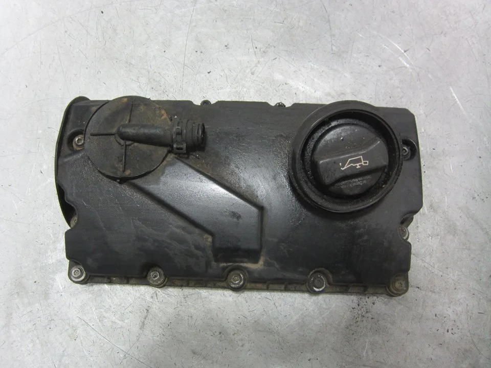 Foto de TAPA BALANCINES SEAT ALTEA (5P1) 1.9 TDI (105 CV / 77 KW) referencia 038103475N
