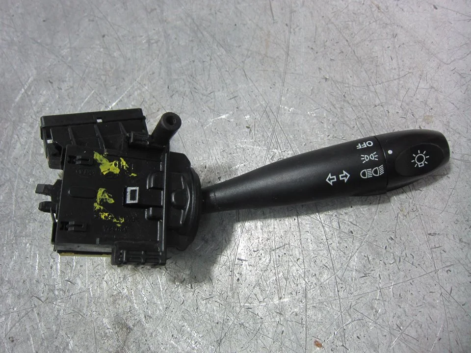 Foto de MANDO INTERMITENTES HYUNDAI GETZ (TB) 1.3 12V CAT (82 CV / 60 KW) referencia 32932A