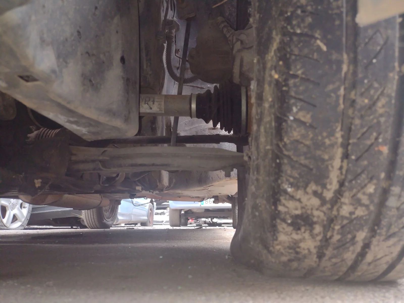 Foto de BRAZO SUSPENSION DELANTERO DERECHO PEUGEOT PARTNER (S2) 1.9 Diesel (69 CV / 51 KW)