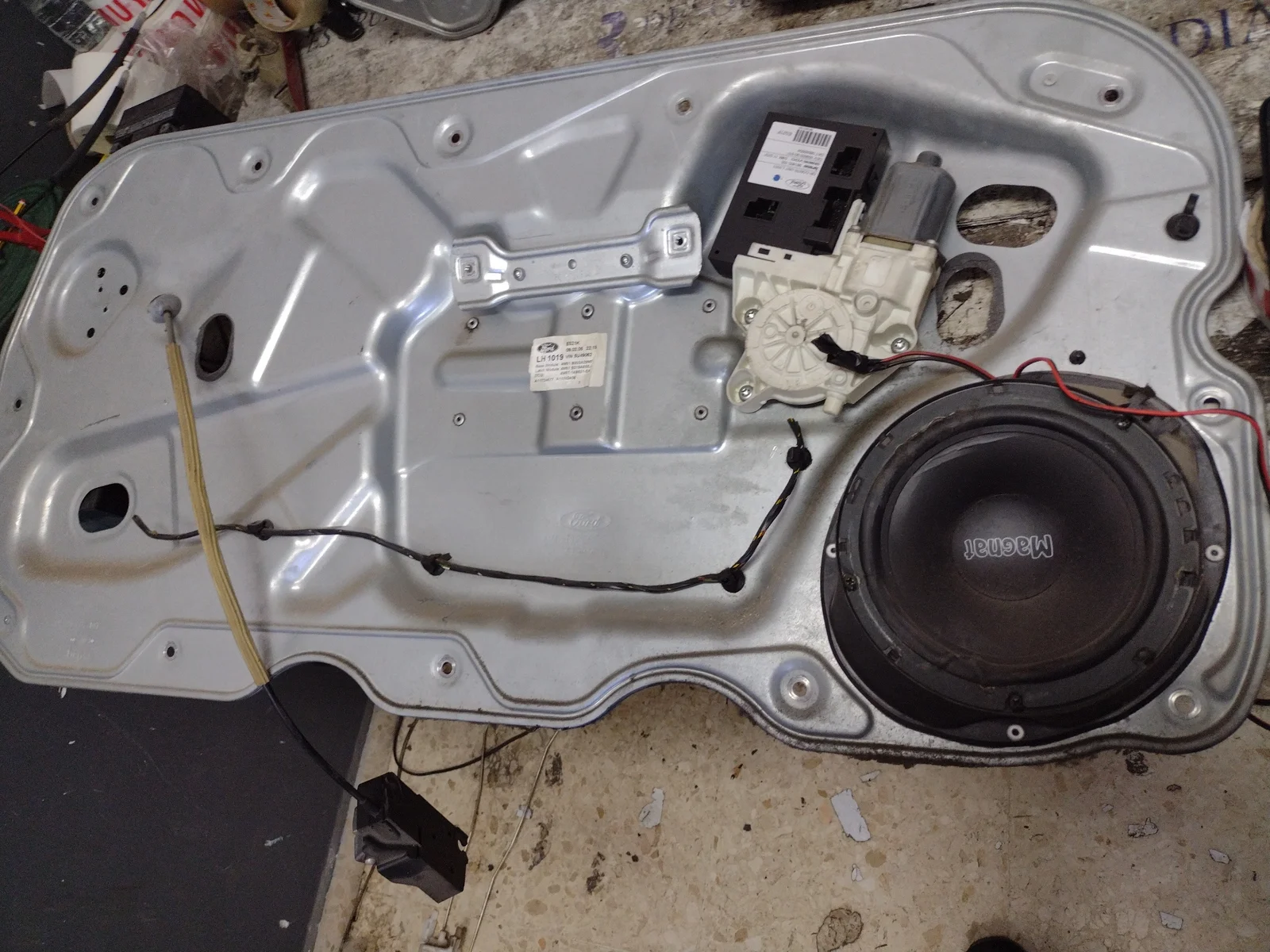 Foto de ELEVALUNAS DELANTERO IZQUIERDO FORD FOCUS SPORTBREAK (CAP) referencia 4M51B045H17AA