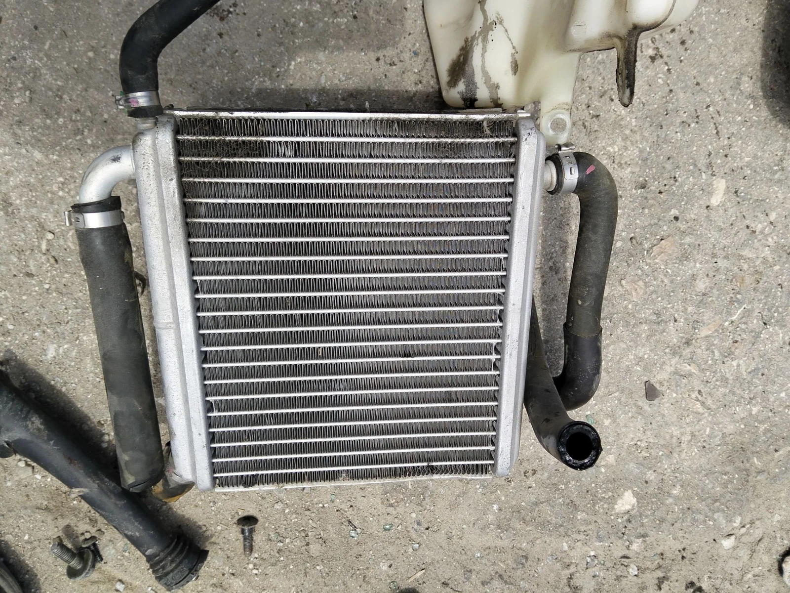 Foto de RADIADOR AGUA APRILIA SR 50 50 cm3 - 3.1 kW (0 CV / 0 KW)