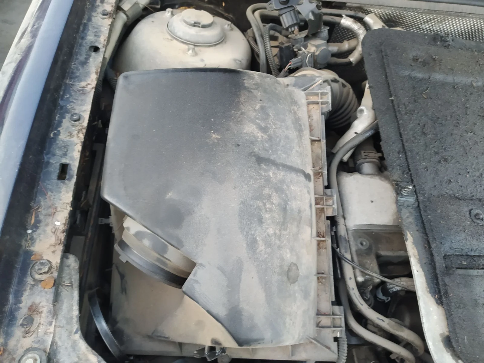 Foto de CAJA FILTRO AIRE OPEL VECTRA C BERLINA 2.0 DTI (101 CV / 74 KW) referencia 13271398