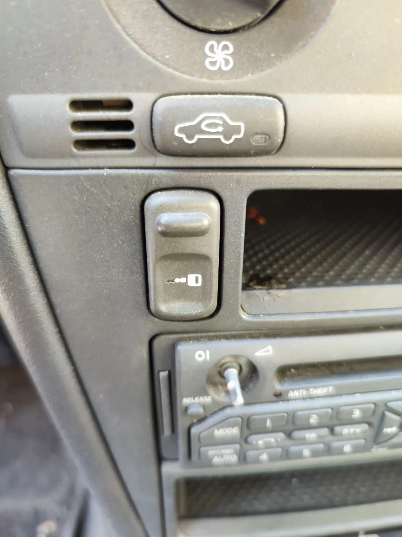 Foto de INTERRUPTOR VOLVO S40 BERLINA 1.6 CAT (109 CV / 80 KW)