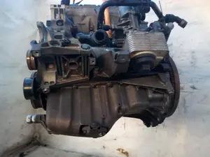 Foto de MOTOR COMPLETO AUDI A4 BERLINA (8E) 1.9 TDI (131 CV / 96 KW) referencia AVF foto 3