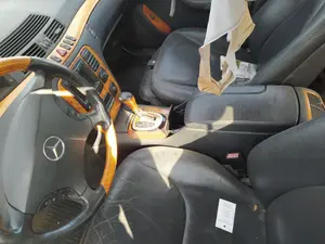 Foto de CALEFACCION ENTERA NORMAL MERCEDES-BENZ CLASE S (BM 220) BERLINA 5.0 V8 24V CAT (306 CV / 225 KW)