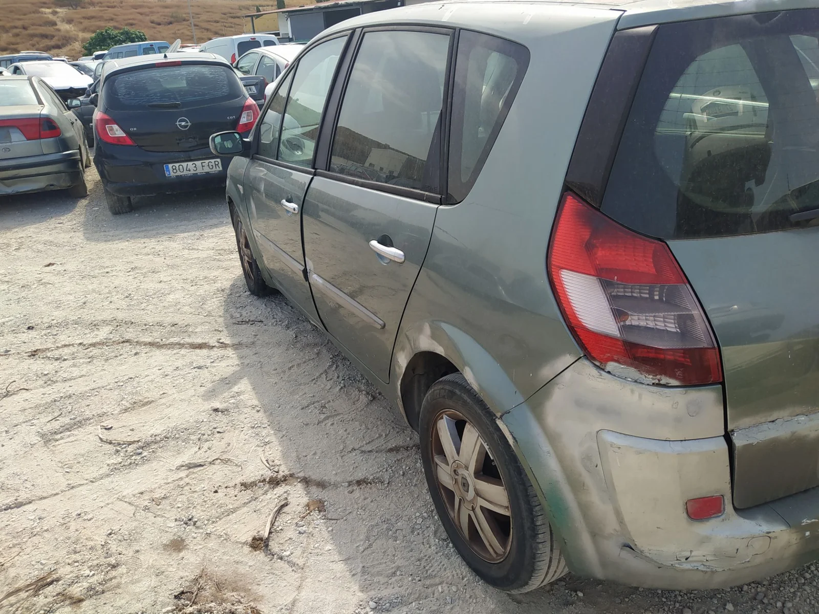 Foto de PARAGOLPES TRASERO RENAULT SCENIC II (JM) 1.5 dCi Diesel (101 CV / 74 KW) referencia 7701474785
