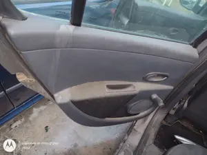 Foto de ELEVALUNAS TRASERO IZQUIERDO RENAULT CLIO III 1.2 16V (75 CV / 55 KW)