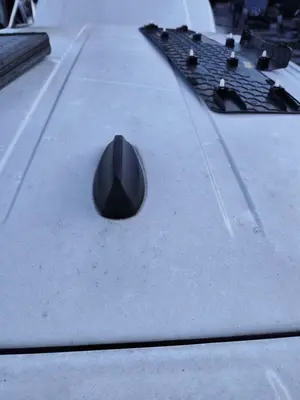 Foto de ANTENA LAND ROVER RANGE ROVER EVOQUE 2.0 Td4 CAT (150 CV / 110 KW) referencia LR042321 foto 1