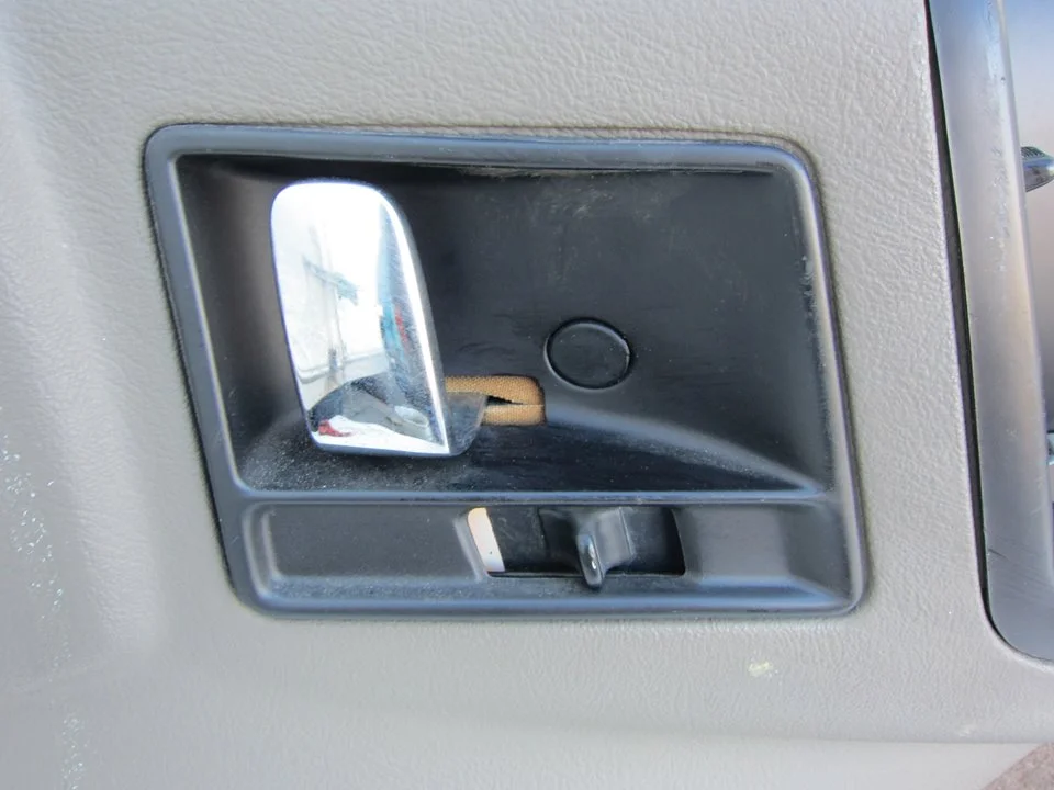 Foto de MANETA INTERIOR DELANTERA DERECHA CHRYSLER JEEP GR.CHEROKEE (ZJ)/(Z) 5.2 V8 CAT (211 CV / 155 KW)