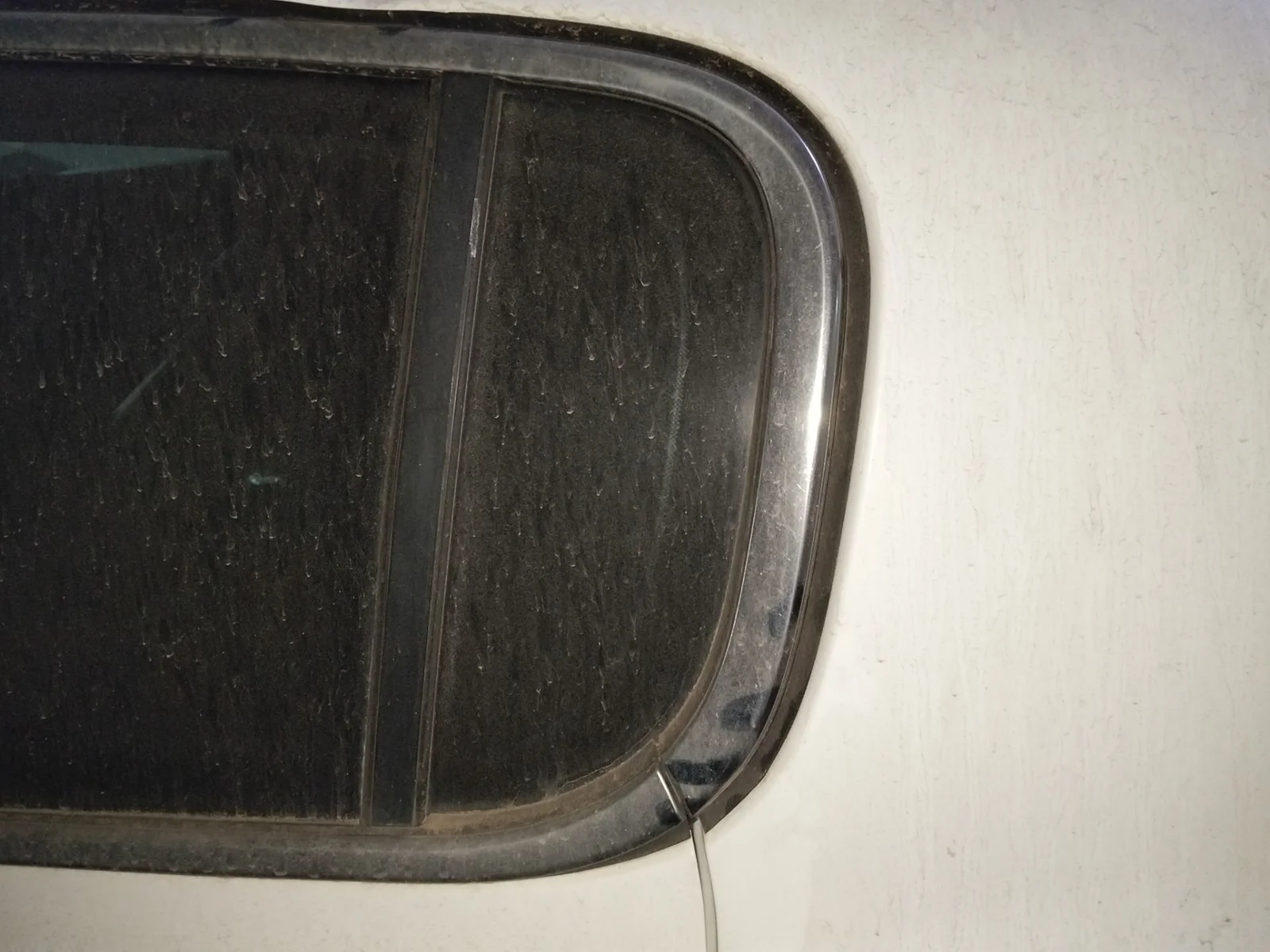 Foto de LUNA CUSTODIA TRASERA IZQUIERDA PEUGEOT 308