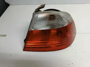 Foto de PILOTO TRASERO DERECHO BMW SERIE 3 COUPE (E46) 2.0 16V (143 CV / 105 KW) referencia 8383826